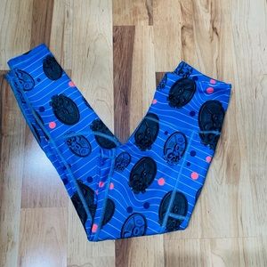 Feed Me Fight Me Leggings - NWOT